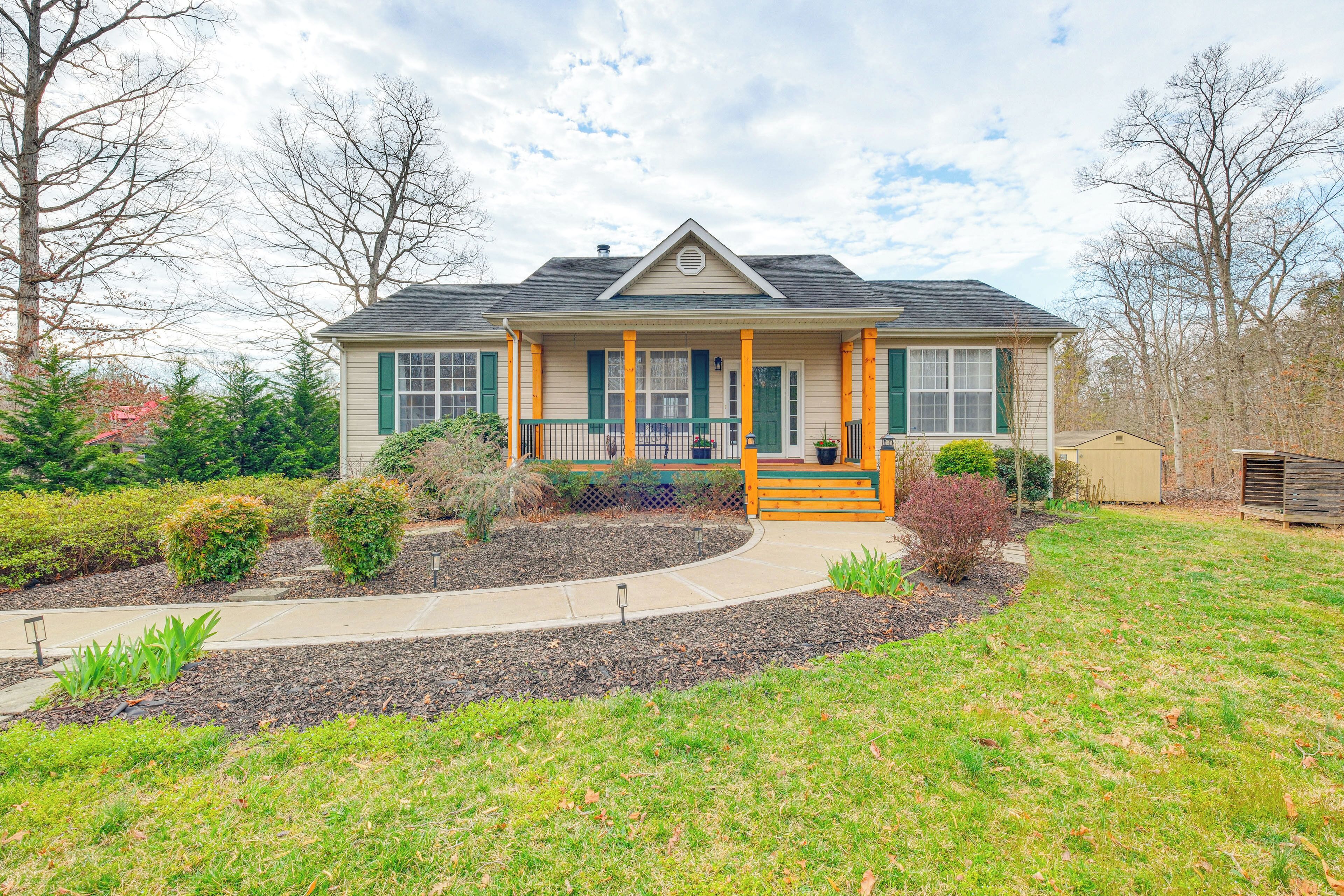 House (3 Bedrooms) | Front of property