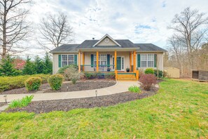 House (3 Bedrooms) | Front of property