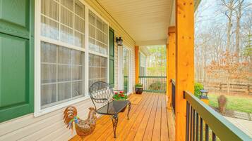 ุงูู
ูุดุฃุฉ ู
ู ุงูุฏุงุฎู