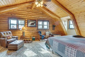 Interior - 18 Mi to Royal Gorge: Peaceful Mtn Cabin w/ Porch! (Cotopaxi)