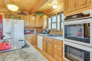 House (3 Bedrooms) | Interior - 18 Mi to Royal Gorge: Peaceful Mtn Cabin w/ Porch! (Cotopaxi)
