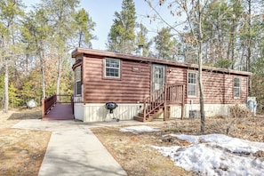 House (3 Bedrooms) | Interior - Fire Pit: Family-friendly Cabin in Gillett! (Gillett)