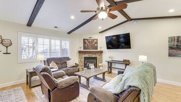 House (4 Bedrooms) | Interior