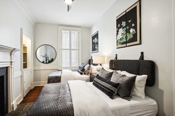 10 habitaciones, tabla de planchar con plancha y wifi gratis
