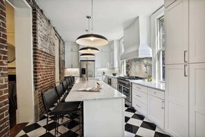 Niet-geclassificeerde afbeelding, 2 van 64, knop