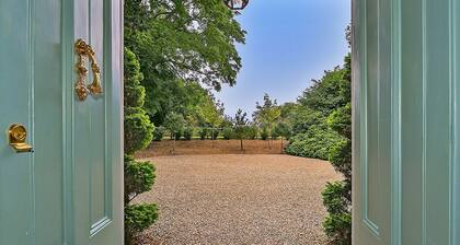 Ttich Manor Retreat