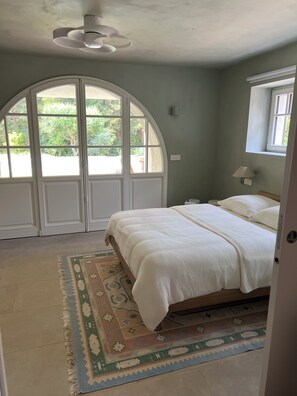 3 bedrooms, iron/ironing board, travel crib, free WiFi