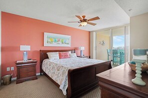 4 bedrooms, desk, iron/ironing board, free WiFi