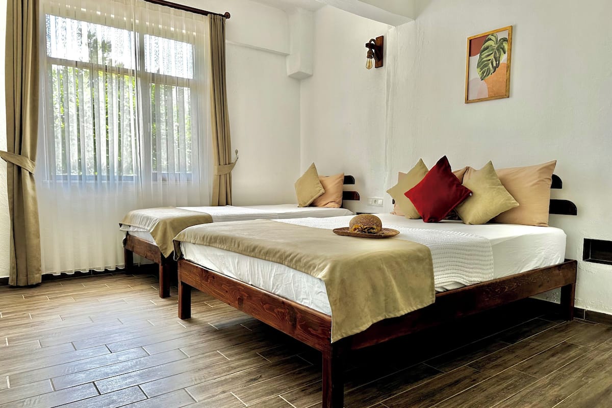 2 多间卧室、熨斗/熨衣板、免费 WiFi