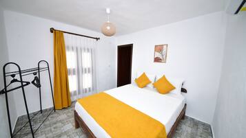 Family Penthouse, Balcony, Garden View | 2 bedrooms, iron/ironing board, free WiFi, bed sheets