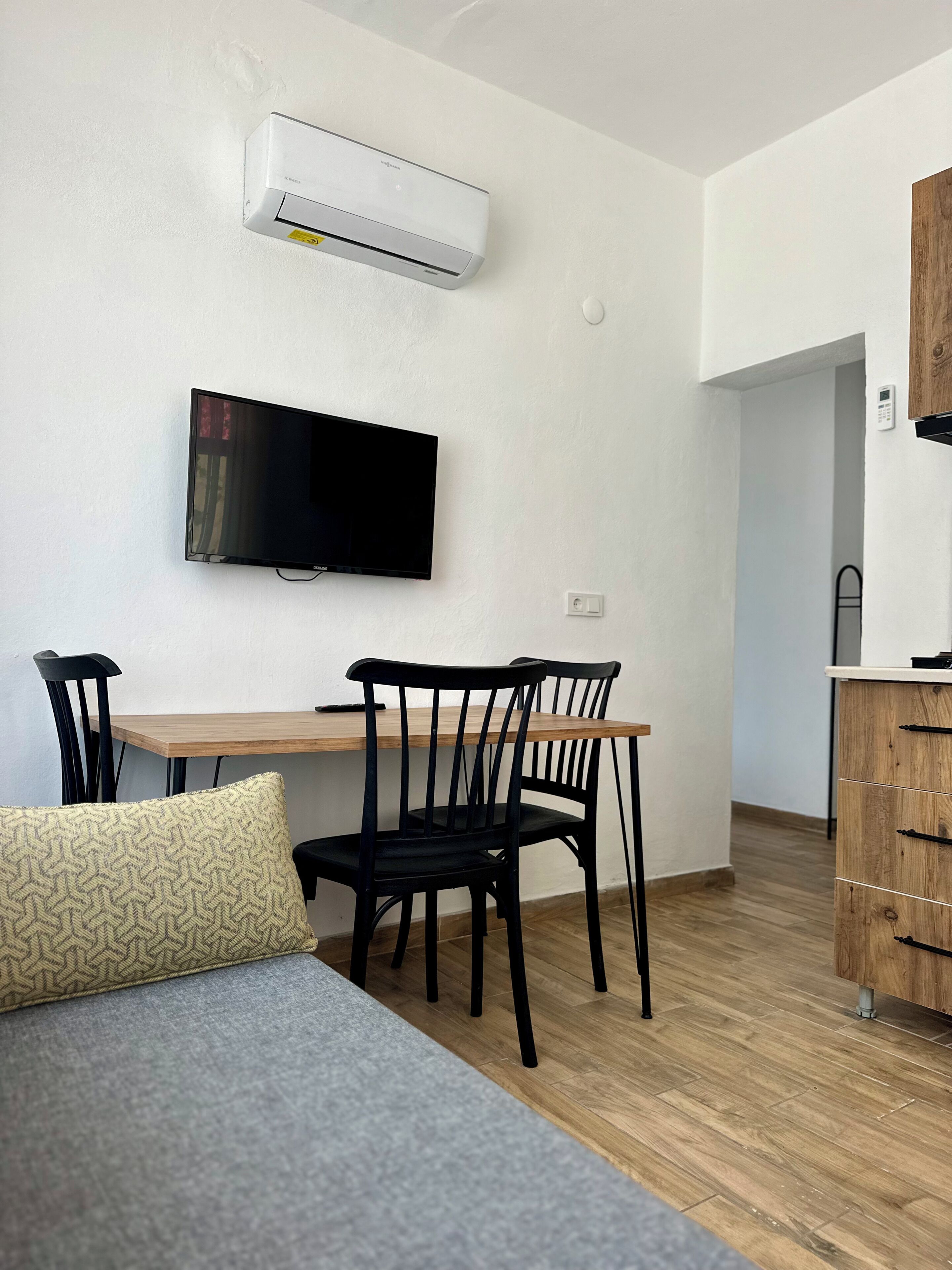 Deluxe Apartment, 1 Double Bed with Sofa bed, Balcony, City View | Interior