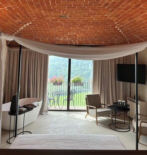 Coffres-forts dans les chambres, rideaux occultants