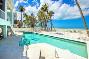 A heated pool - Your Beachfront Oasis Awaits (Captiva)