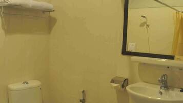 Double Room | Bathroom