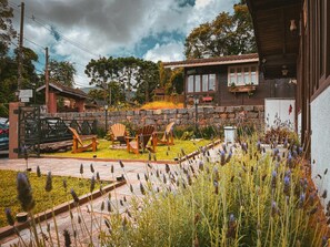 Fassade der Unterkunft – Abend/Nacht