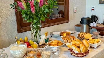 Café da manhã com buffet todos os dias (BRL 70 por pessoa)