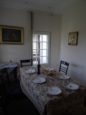 Dining - Holiday House in Dracula Land - the Carpathians (Sinaia)