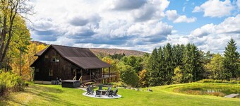 Renovated 5BR Home, Sauna, Hot Tub, Firepit