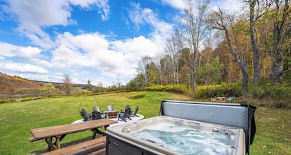 Renovated 5BR Home, Sauna, Hot Tub, Firepit