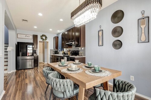 POOL HAPPY HOME near Lackland & Downtown