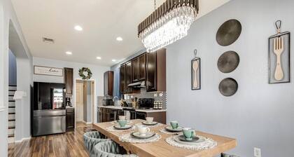 POOL HAPPY HOME near Lackland & Downtown