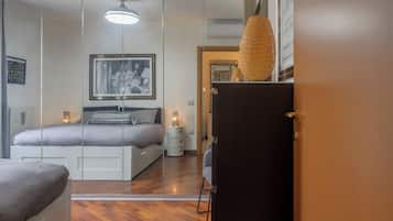 1 bedroom, iron/ironing board, free WiFi