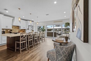 House, 3 Bedrooms | Dining