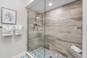 House, 3 Bedrooms | Bathroom