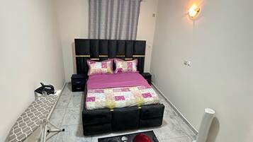 1 Schlafzimmer, Bügeleisen/Bügelbrett, WLAN, Bettwäsche