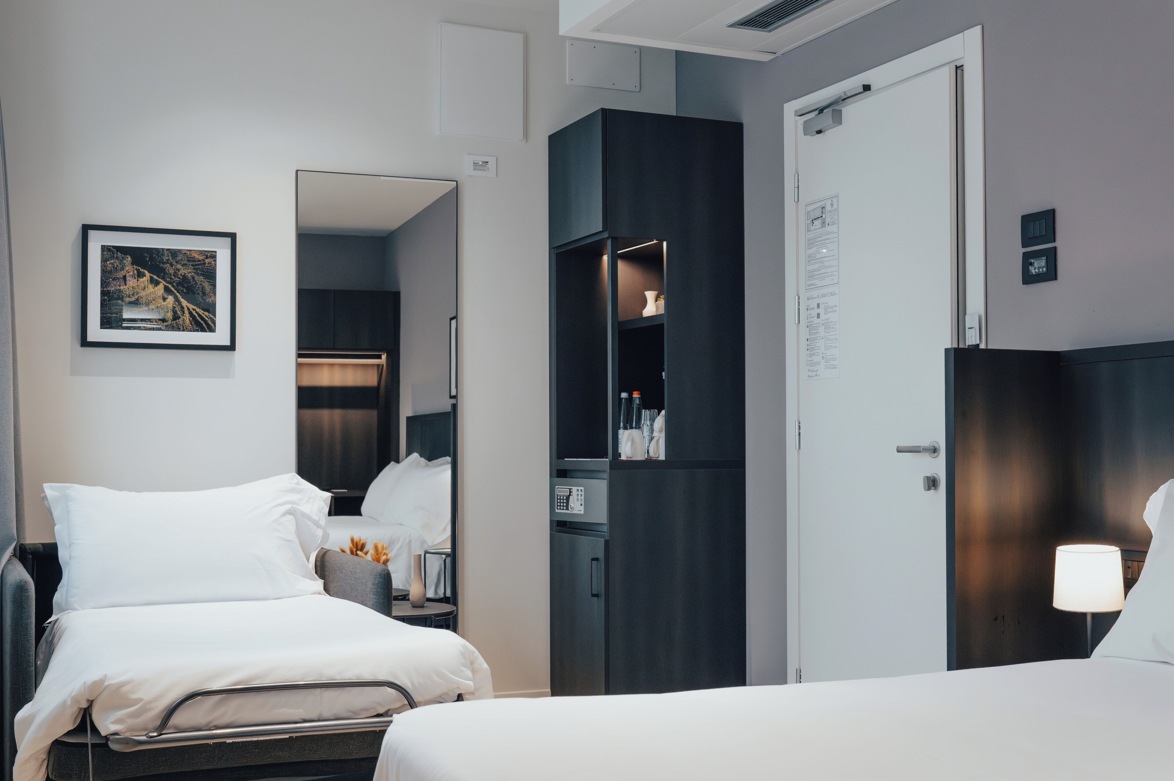 Tremannsrom – superior | Safe på rommet, lydisolert, strykejern/-brett og wi-fi (inkludert)