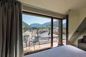 Deluxe Double Room, Balcony, City View