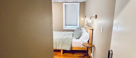 1 多间卧室、床单