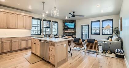 Flying Moose At Helling Circle 101 3 Bedroom Condo
