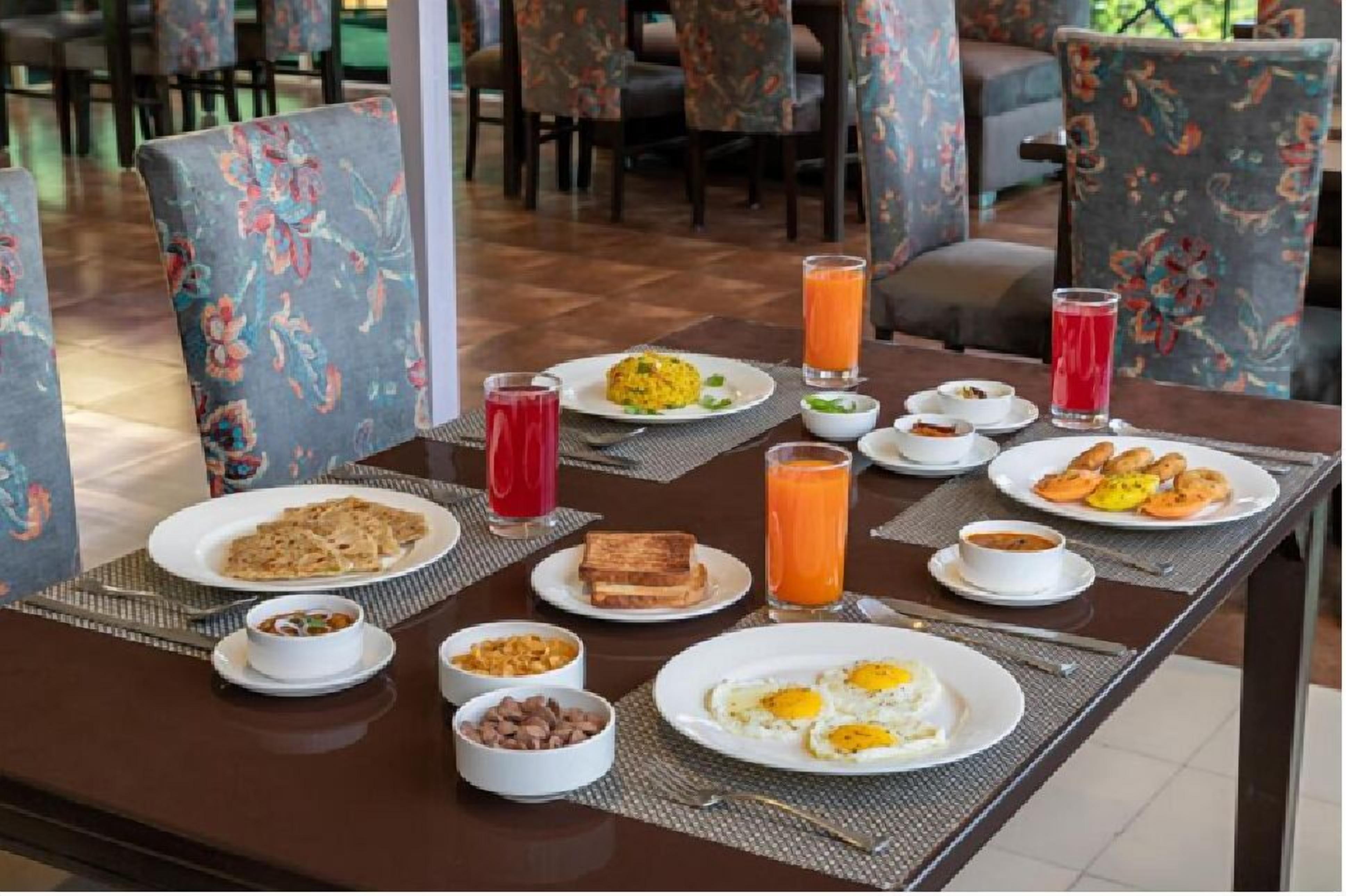 Daily buffet breakfast (INR 550 per person)