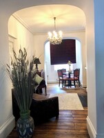 公寓, 1 间卧室 (21B Back Montpellier Terrace.) | 办公桌、熨斗/熨衣板