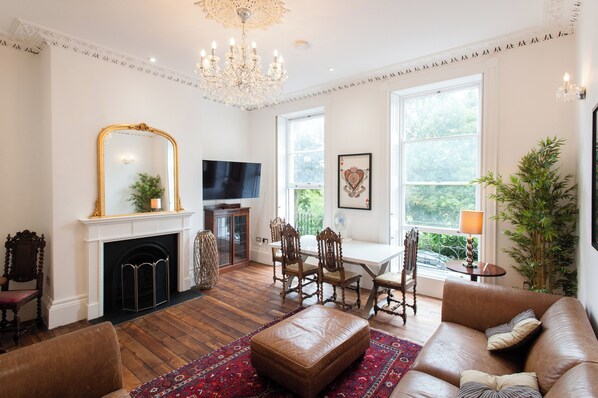 Apartment, 3 Bedrooms (21A Montpellier Terrace.) | Desk, iron/ironing board - 21 Montpellier Terrace (Cheltenham)