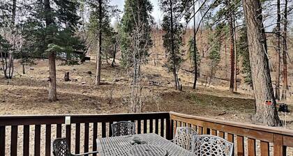 Jackalope | Great Views, Hot Tub, Near Grindstone