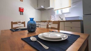 Apartment, 1 Bedroom, Balcony | Dining room