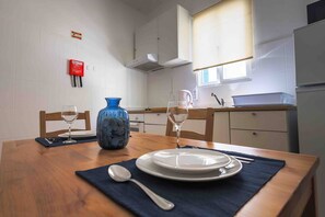 Apartment, 1 Bedroom, Balcony | Dining room