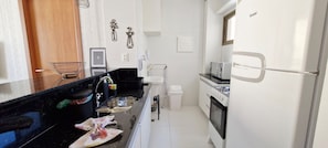 Departamento estándar | Cocina privada | Refrigerador, microondas, cafetera y tetera y licuadora