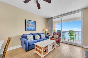 Smart TV - 🌊Beach Front-5 Pools-Majestic Beach Towers 2-1104🌊 (Panama City Beach)