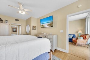 3 bedrooms, iron/ironing board, free WiFi, bed sheets - 🌊Beach Front-5 Pools-Majestic Beach Towers 2-1104🌊 (Panama City Beach)