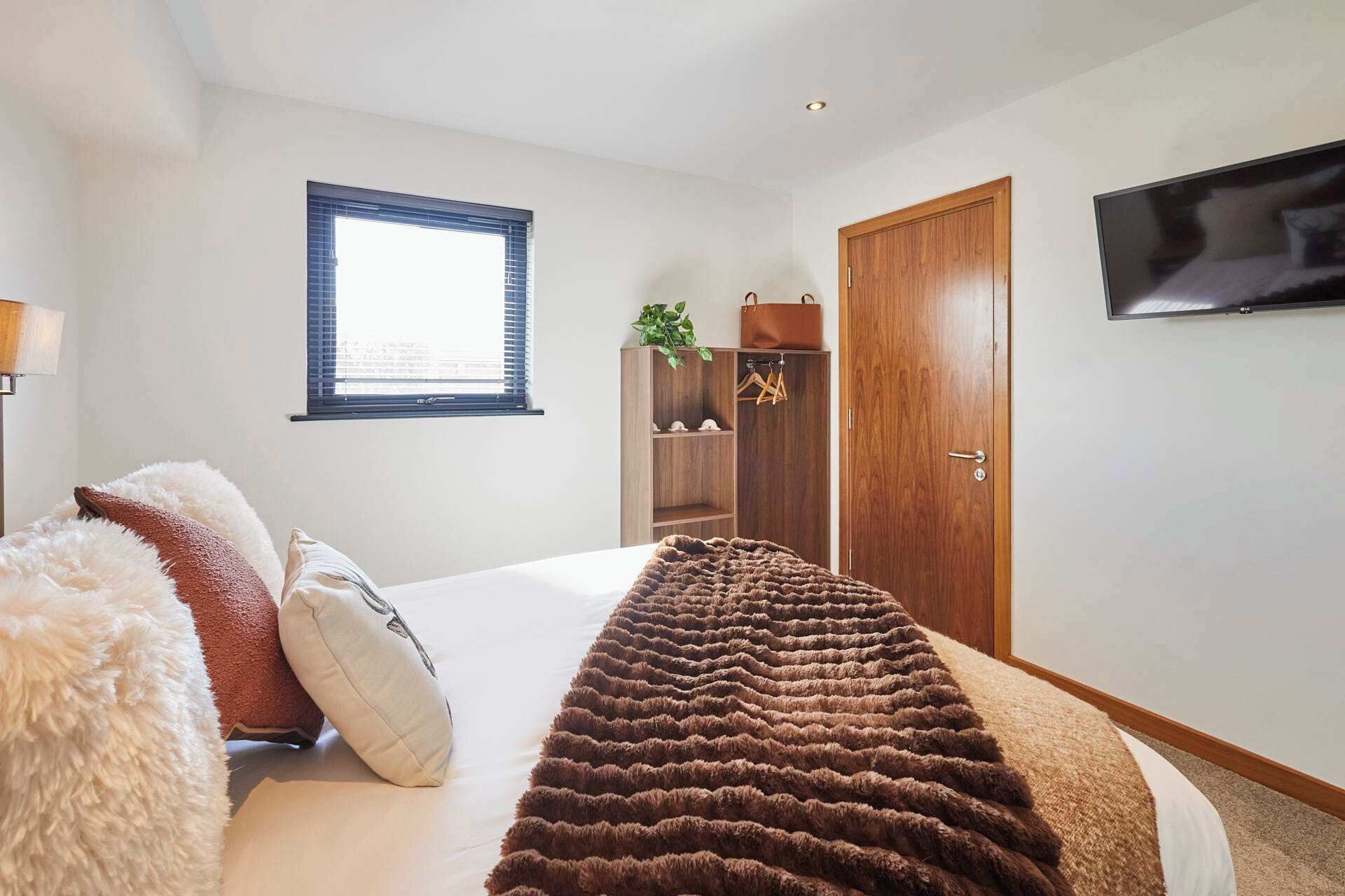 3 bedrooms, iron/ironing board, travel crib, WiFi