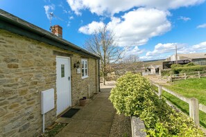 Exterior - Character Farm Cottages (Weymouth)