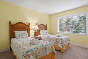 3 bedrooms, desk, iron/ironing board, WiFi