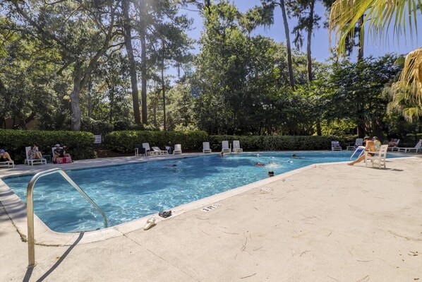 Pool - 3 BD - 2 BA |WALK 2 Harbour Town, Sleeps 8 + POOL (Hilton Head Island)
