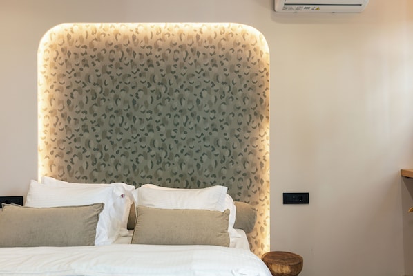 1 chambre, coffres-forts dans les chambres, fer et planche à repasser