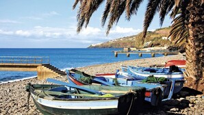 Beach - Plaza Charming Flat Madeira (Santa Cruz)