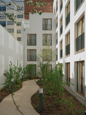 Exterior - Edgar Suites - Église (Paris)