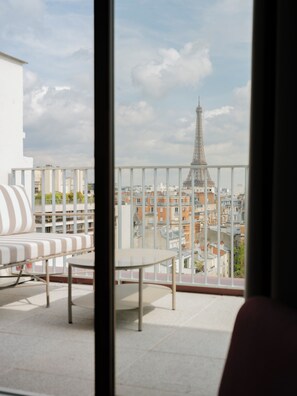 Four-Bedroom Penthouse Apartment | Terrace/patio